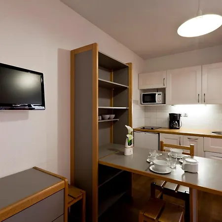 アパート Confortable Pour 2 Avec Balcon Et Wifi A - Fr-1-512-114